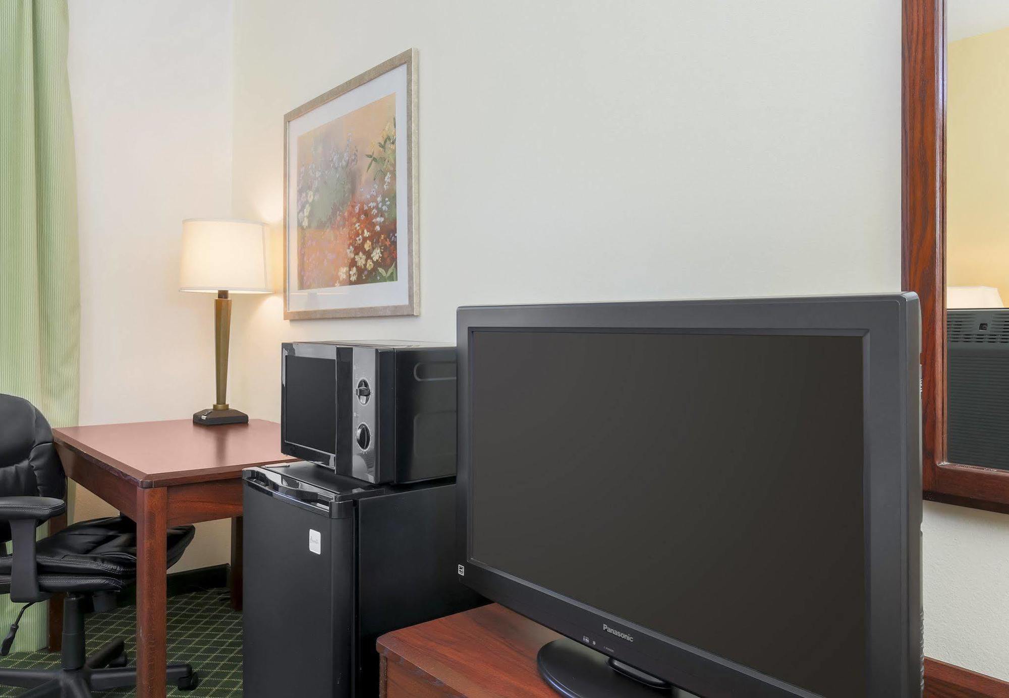 Hotel Wingate By Wyndham Uniontown Exteriér fotografie